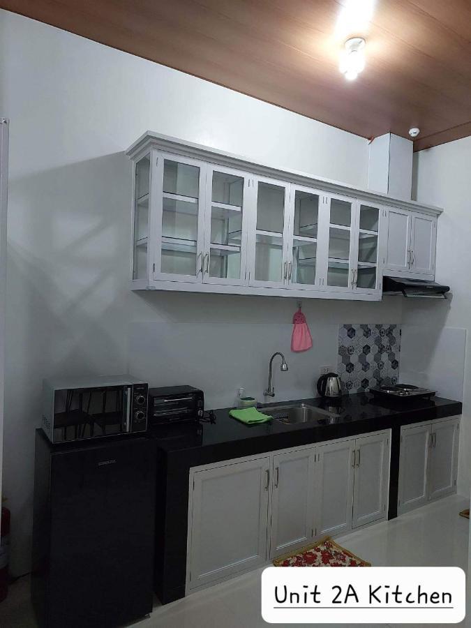 Flb Apartelle Los Banos 로스 바뇨스 외부 사진