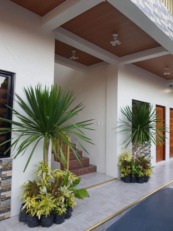 Flb Apartelle Los Banos 로스 바뇨스 외부 사진